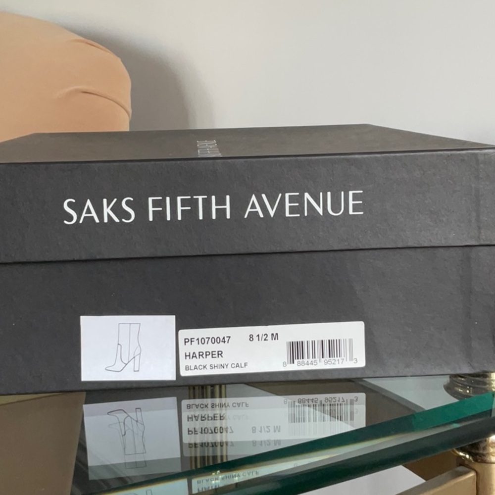 Saks Fifth Avenue Black Leather Calf Boots / Size 8.5M - Picture 16 of 16